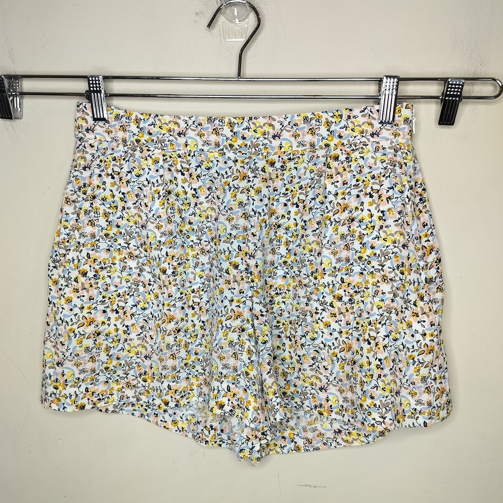 Ann Taylor LOFT Floral Shorts w/ Pockets Pleated Side Zip